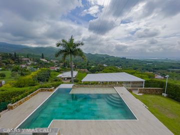 Casa en condominio venta vía Dapa. Cod V5733