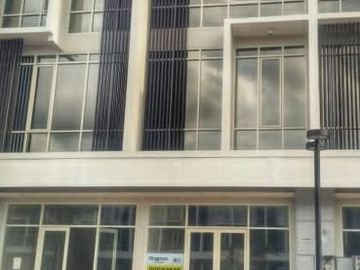 *Disewakan RUKO NORTHWEST BOULEVARD, Citraland Utara*