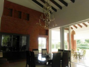 casa en venta en alfaguara. Cod V77348