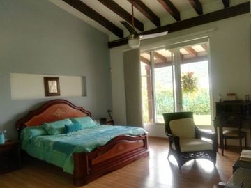 casa en venta en alfaguara. Cod V77348