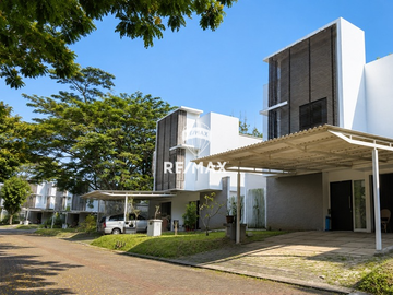 Jarang ada!! Disewakan Rumah Mewah Contemporary Modern di Vermont Parkland, Telaga Golf BSD City