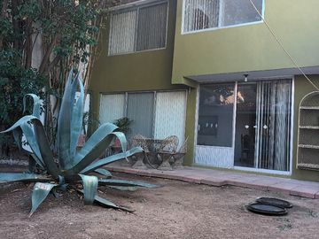 CASA BONITA SUPER AMPLIA FRENTEA