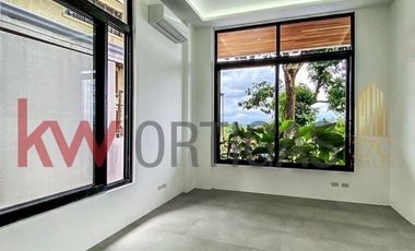 House and Lot in Ayala Heights