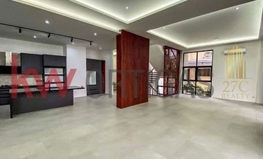 House and Lot in Ayala Heights
