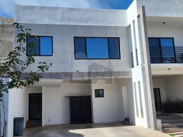 Casa sola en venta en Cerrada la Cantera, Chihuahua, Chihuahua