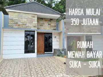 Luxury house in Semarang over free garden
