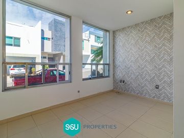 Se vende casa amplia en Centro Sur, Claustros de las Misiones