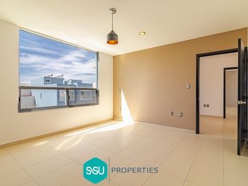 Se vende casa amplia en Centro Sur, Claustros de las Misiones