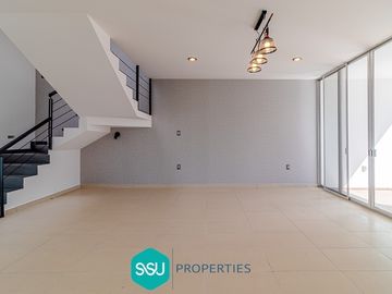 Se vende casa amplia en Centro Sur, Claustros de las Misiones