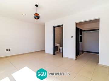 Se vende casa amplia en Centro Sur, Claustros de las Misiones