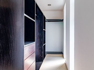 Se vende casa amplia en Centro Sur, Claustros de las Misiones