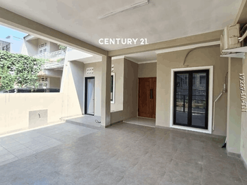 Disewakan Rumah Siap Huni Semi Furnished Di Area Lebak Bulus