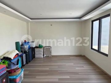 Dijual Rumah Furnish Kawasan Elit Cluster Violin Golf Island Pik