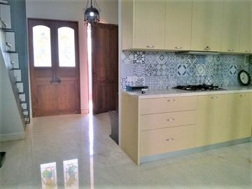 Disewakan Rumah di Kemang Kondisi Siap Huni Dengan Private Pool HSE-A0675