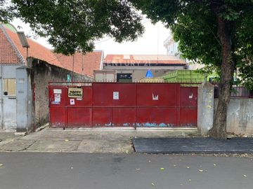 Gudang Strategis Di Kebayoran Lama Jakarta Selatan LT 890m