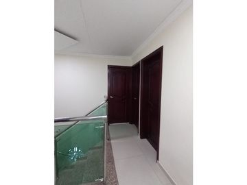 CASA DUPLEX EN VENTA BARRIO ALMENDROS ETAPA 2