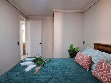 Departamento Venta de 2 dorm. Metro Las Rejas