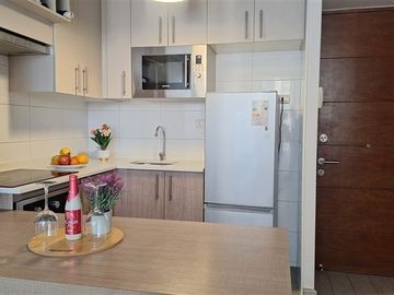 Departamento Venta de 2 dorm. Metro Las Rejas