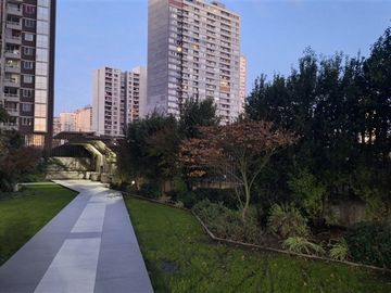Departamento Venta de 2 dorm. Metro Las Rejas