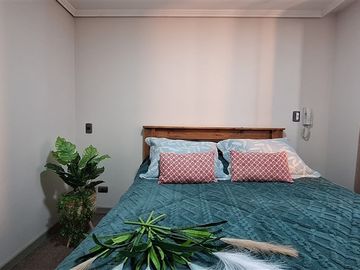 Departamento Venta de 2 dorm. Metro Las Rejas