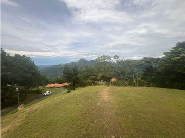 VENTA CASA EN ALTOS DEL MARIA GRANDE FRESCO ALTURA DE 945NIVEL 1825M2