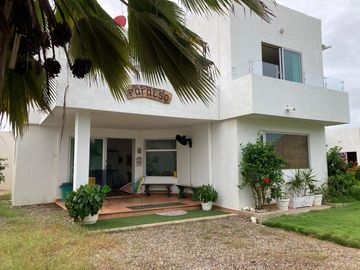 casa en venta en salinas de rey. Cod V104860