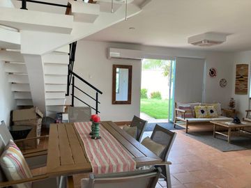 casa en venta en salinas de rey. Cod V104860