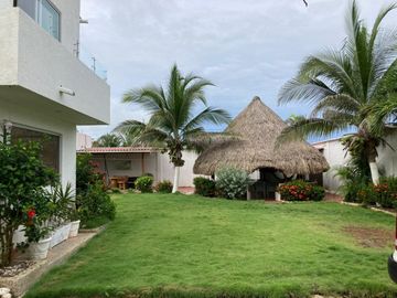 casa en venta en salinas de rey. Cod V104860