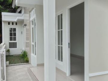Rumah minimalis baru di jalan Magelang