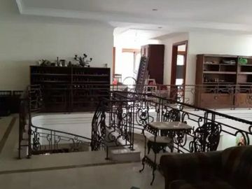 Rumah besar, mewah dan ada kosan 26 kamar