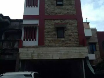 Rumah besar, mewah dan ada kosan 26 kamar