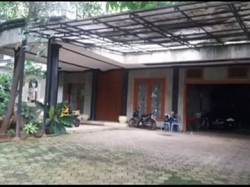Rumah besar, mewah dan ada kosan 26 kamar