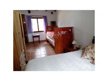 CASA 4 AMBIENTES MAS DEPARTAMENTO 2 AMBIENTES. 