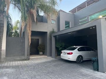 CASA EN VENTA EN PALO BLANCO