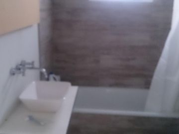Monoambiente divisible con Balcon y Cochera