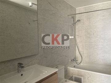 TownHouse con JARDIN PRIVADO 4 D en San Carlos de Apoquindo