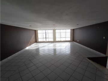 Se vende casa/edificio en San Juan Tilcuautla, Hidalgo, centro.