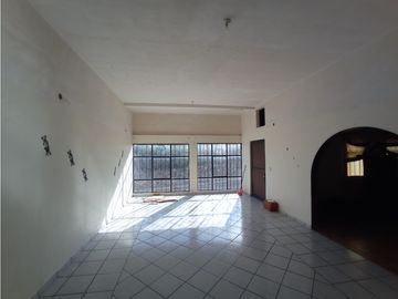 Se vende casa/edificio en San Juan Tilcuautla, Hidalgo, centro.