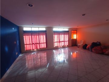 Se vende casa/edificio en San Juan Tilcuautla, Hidalgo, centro.