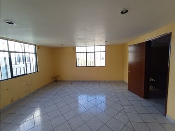 Se vende casa/edificio en San Juan Tilcuautla, Hidalgo, centro.