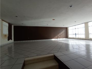 Se vende casa/edificio en San Juan Tilcuautla, Hidalgo, centro.