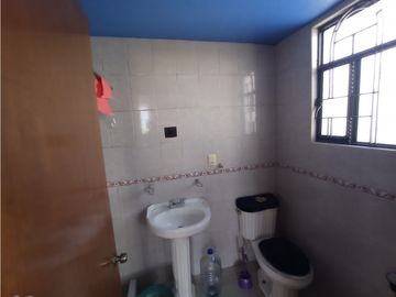 Se vende casa/edificio en San Juan Tilcuautla, Hidalgo, centro.