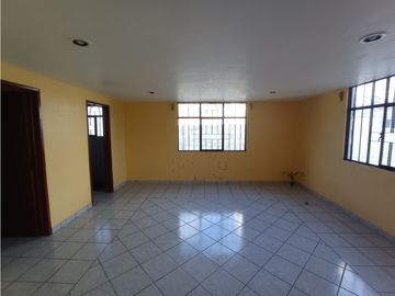 Se vende casa/edificio en San Juan Tilcuautla, Hidalgo, centro.
