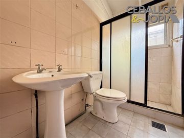 Casa en venta de 4 dorm. en Villa Alemana