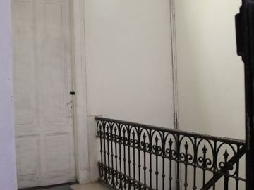 Casa PH en venta en Constitucion