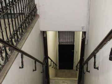 Casa PH en venta en Constitucion