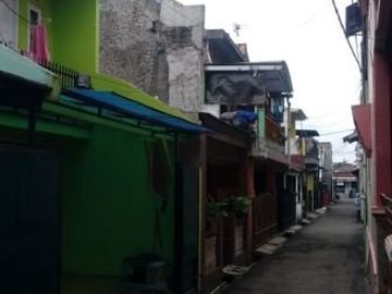 Hunian Kokoh Dua Lantai Di Dekat Griya Antapani Bandung | DBPro