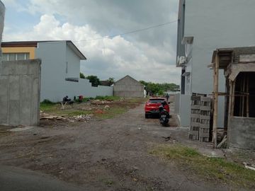 MILIKI RUMAH DI PRAMBANAN KAWASAN STRATEGIS HANYA 300 JUTA VIEW CANDI DAN GUNUNG MERAPI