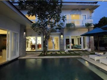 Villa Mewah Di Batu Belig Seminyak Dekat Ke Pantai