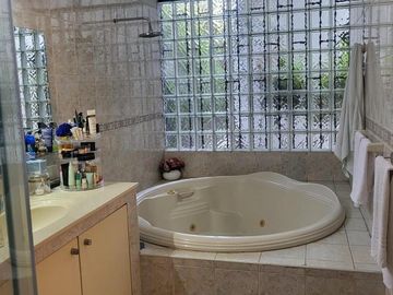 ¡Venta De Hermosa Casa En Sol De La Molina!